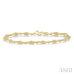1/3 Ctw Round Cut Diamond Shape Fashion Bracelet in 10K Yellow Gold 1/3 Ctw Round Cut Diamond Shape Fashion Bracelet in 10K Yellow Gold