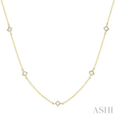 1/2 Ctw Princess Cut Diamond Fashion Necklace in 14K Yellow Gold 1/2 Ctw Princess Cut Diamond Fashion Necklace in 14K Yellow Gold