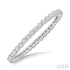 1/2 Ctw Round Cut Diamond Eternity Band in 14K White Gold 1/2 Ctw Round Cut Diamond Eternity Band in 14K White Gold