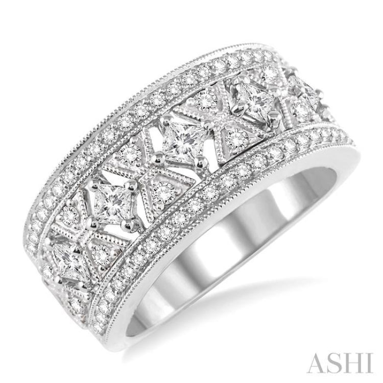 7/8 Ctw Diamond Fashion Band in 14K White Gold 7/8 Ctw Diamond Fashion Band in 14K White Gold