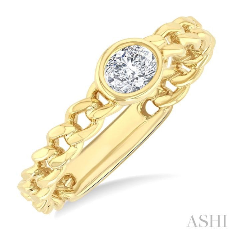 1/5 Ctw Bezel Set Oval Cut Diamond Curb Link Fashion Ring in 14K Yellow Gold 1/5 Ctw Bezel Set Oval Cut Diamond Curb Link Fashion Ring in 14K Yellow Gold
