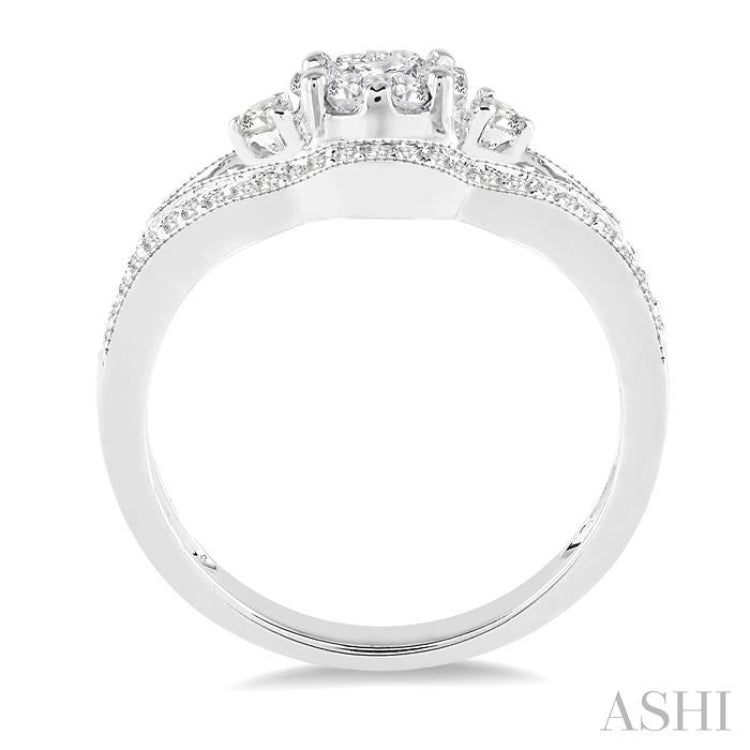 1/2 Ctw Round Cut Diamond Lovebright Ring in 14K White Gold 1/2 Ctw Round Cut Diamond Lovebright Ring in 14K White Gold