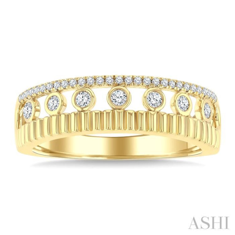 1/5 Ctw Bezel and Prong Set Round Cut Diamond Bold Fluted Fashion Ring in 10K Yellow Gold 1/5 Ctw Bezel and Prong Set Round Cut Diamond Bold Fluted Fashion Ring in 10K Yellow Gold