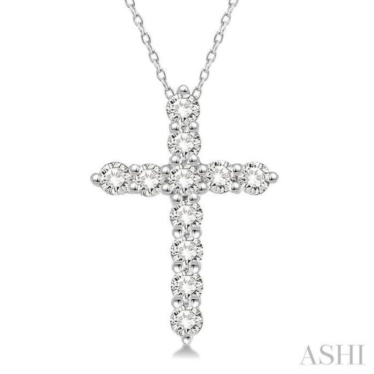 1/2 Ctw Round Cut Diamond Cross Pendant in 14K White Gold with Chain 1/2 Ctw Round Cut Diamond Cross Pendant in 14K White Gold with Chain