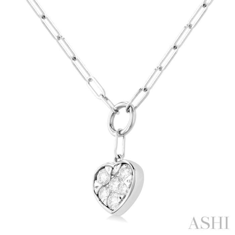 1/4 Ctw Lovebright Heart Shape Round Cut Diamond Paperclip Necklace in 14K White Gold 1/4 Ctw Lovebright Heart Shape Round Cut Diamond Paperclip Necklace in 14K White Gold