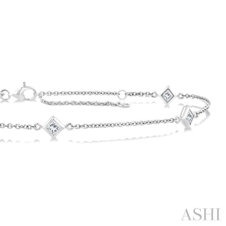 1/2 Ctw Princess Cut Diamond Station Bracelet in 14K White Gold 1/2 Ctw Princess Cut Diamond Station Bracelet in 14K White Gold