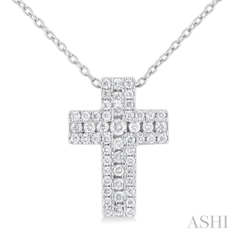 1/4 Ctw Cross Round Cut Diamond Fashion Pendant With Chain in 14K White Gold 1/4 Ctw Cross Round Cut Diamond Fashion Pendant With Chain in 14K White Gold