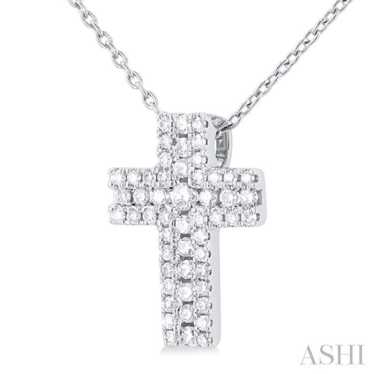 1/4 Ctw Cross Round Cut Diamond Fashion Pendant With Chain in 14K White Gold 1/4 Ctw Cross Round Cut Diamond Fashion Pendant With Chain in 14K White Gold