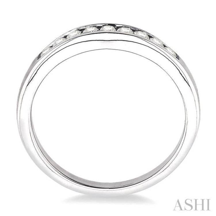 1/4 Ctw V Shape Round Cut Diamond Matching Wedding Band in 14K White Gold 1/4 Ctw V Shape Round Cut Diamond Matching Wedding Band in 14K White Gold