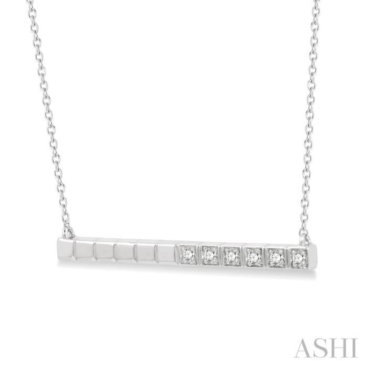 1/20 Ctw Round Cut Diamond Bar Pendant With Chain in 10K White Gold 1/20 Ctw Round Cut Diamond Bar Pendant With Chain in 10K White Gold