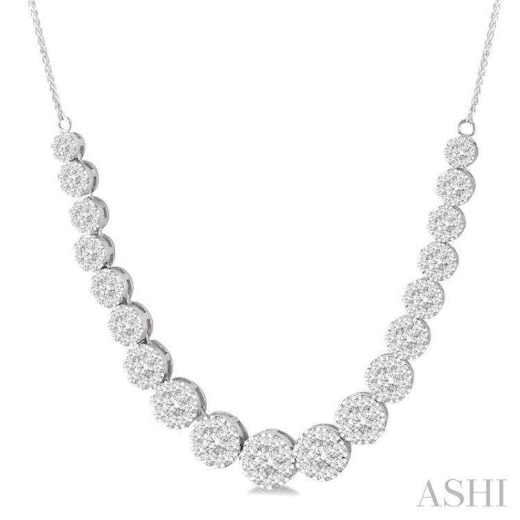 4 1/10 Ctw Round Cut Diamond Lovebright Necklace in 14K White Gold 4 1/10 Ctw Round Cut Diamond Lovebright Necklace in 14K White Gold