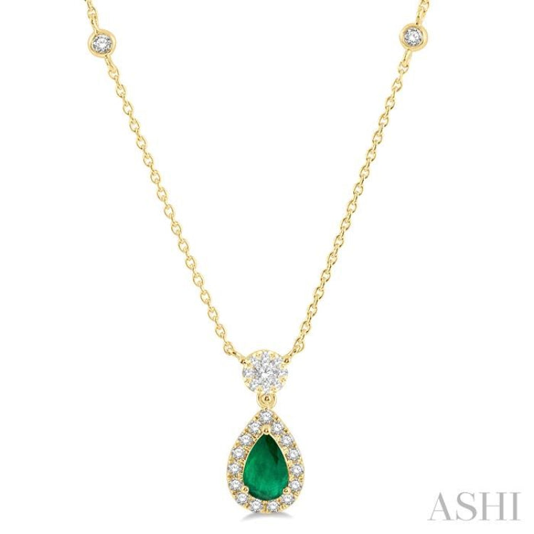 6x4 MM Pear Cut Emerald and 1/3 Ctw Round Cut Diamond Lovebright Precious Necklace in 14K Yellow Gold 6x4 MM Pear Cut Emerald and 1/3 Ctw Round Cut Diamond Lovebright Precious Necklace in 14K Yellow Gold