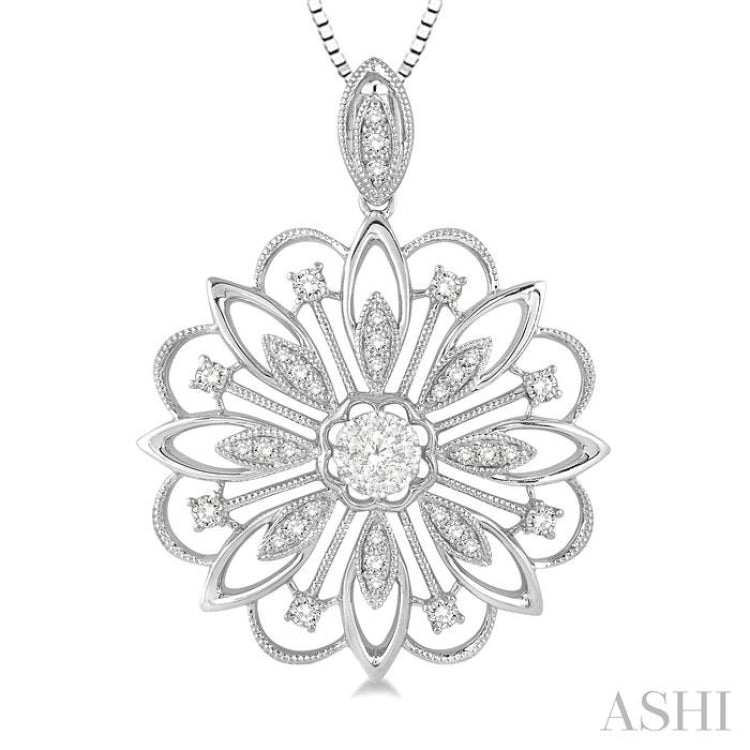 1/3 Ctw Floral Lattice Lovebright Round Cut Diamond Pendant With Chain in 14K White Gold 1/3 Ctw Floral Lattice Lovebright Round Cut Diamond Pendant With Chain in 14K White Gold
