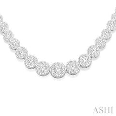 3 1/10 Ctw Round Cut Diamond Lovebright Necklace in 14K White Gold 3 1/10 Ctw Round Cut Diamond Lovebright Necklace in 14K White Gold