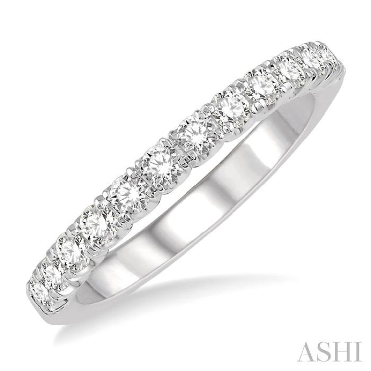 1/2 Ctw Round Cut Diamond Wedding Band in 14K White Gold 1/2 Ctw Round Cut Diamond Wedding Band in 14K White Gold