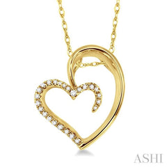 1/10 Ctw Round Cut Diamond Heart Shape Pendant in 14K Yellow Gold with Chain 1/10 Ctw Round Cut Diamond Heart Shape Pendant in 14K Yellow Gold with Chain