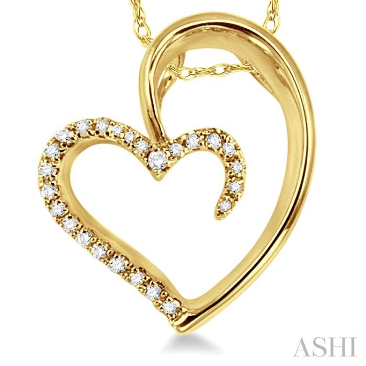 1/10 Ctw Round Cut Diamond Heart Shape Pendant in 14K Yellow Gold with Chain 1/10 Ctw Round Cut Diamond Heart Shape Pendant in 14K Yellow Gold with Chain