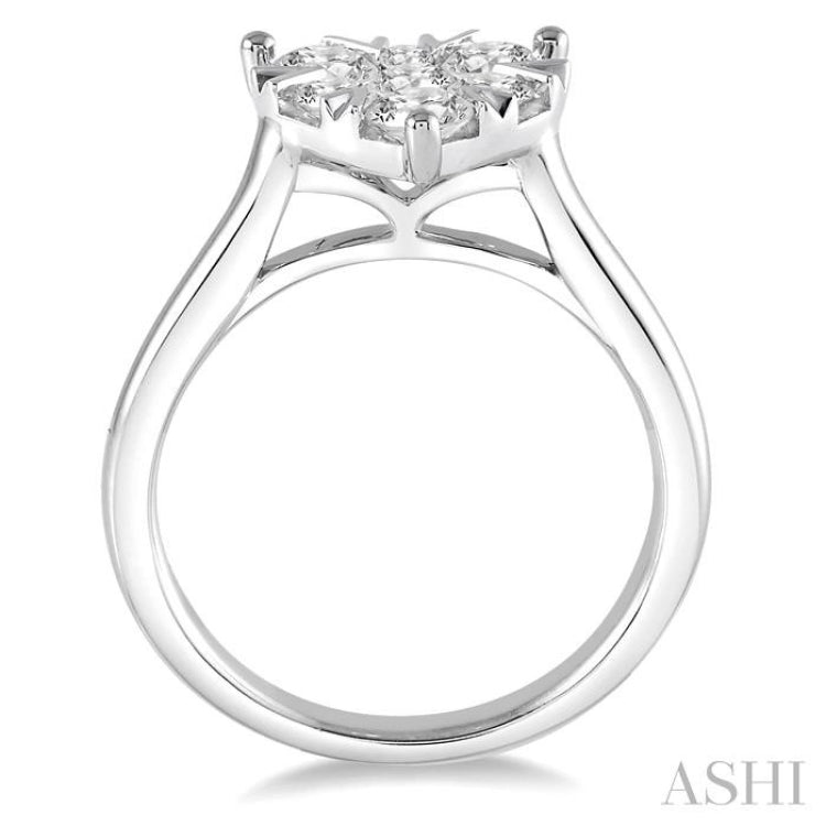 1 Ctw Round Cut Diamond Heart Shape Lovebright Ring in 14K White Gold 1 Ctw Round Cut Diamond Heart Shape Lovebright Ring in 14K White Gold