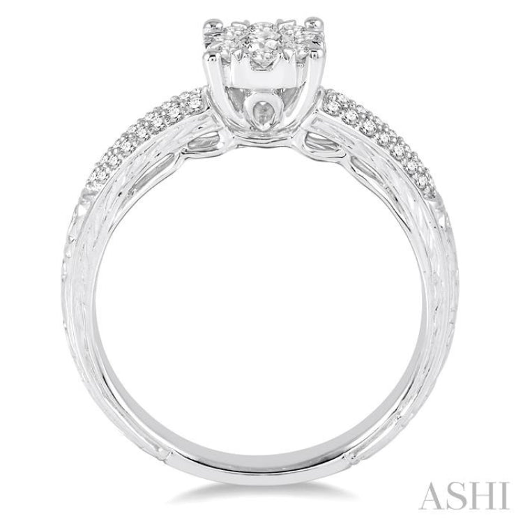 1/2 Ctw Round Cut Diamond Lovebright Engagement Ring in 14K White Gold 1/2 Ctw Round Cut Diamond Lovebright Engagement Ring in 14K White Gold