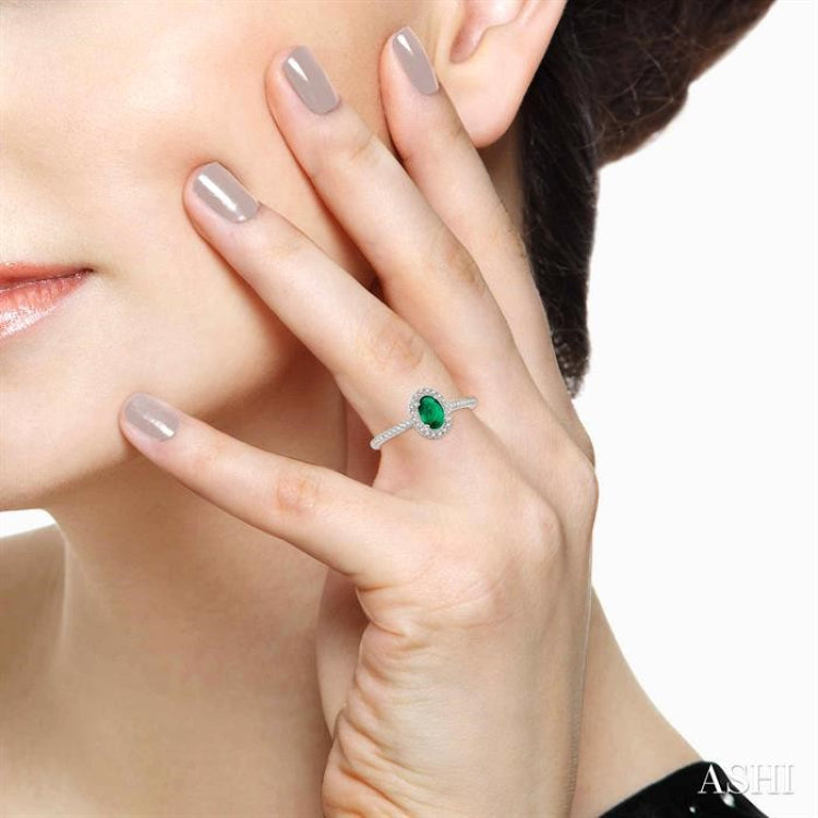 6x4 MM Oval Shape Emerald and 1/5 Ctw Single Cut Diamond Precious Ring in 10K White Gold 6x4 MM Oval Shape Emerald and 1/5 Ctw Single Cut Diamond Precious Ring in 10K White Gold