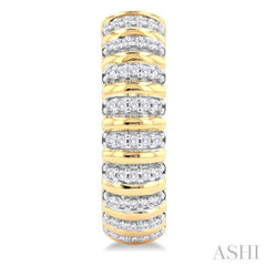 1/4 Ctw Ribbed Round Cut Diamond Half Hoop Earring in 14K Yellow Gold 1/4 Ctw Ribbed Round Cut Diamond Half Hoop Earring in 14K Yellow Gold