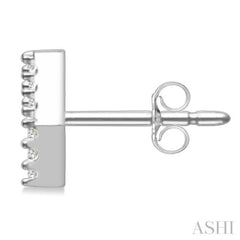 1/10 Ctw Initial 'Y' Round Cut Diamond Earrings in 10K White Gold 1/10 Ctw Initial 'Y' Round Cut Diamond Earrings in 10K White Gold