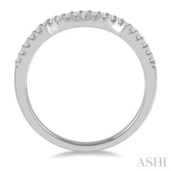1/6 Ctw Crescent Round Cut Diamond Wedding Band in 14K White Gold 1/6 Ctw Crescent Round Cut Diamond Wedding Band in 14K White Gold