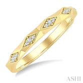 1/20 Ctw 3-D Geometric Shape Round Cut Diamond Stackable Fashion Band in 14K Yellow Gold