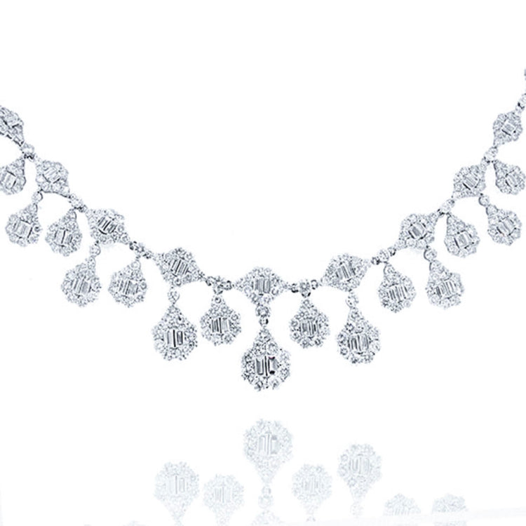18.30ct 18k White Gold Diamond Necklace 18.30ct 18k White Gold Diamond Necklace