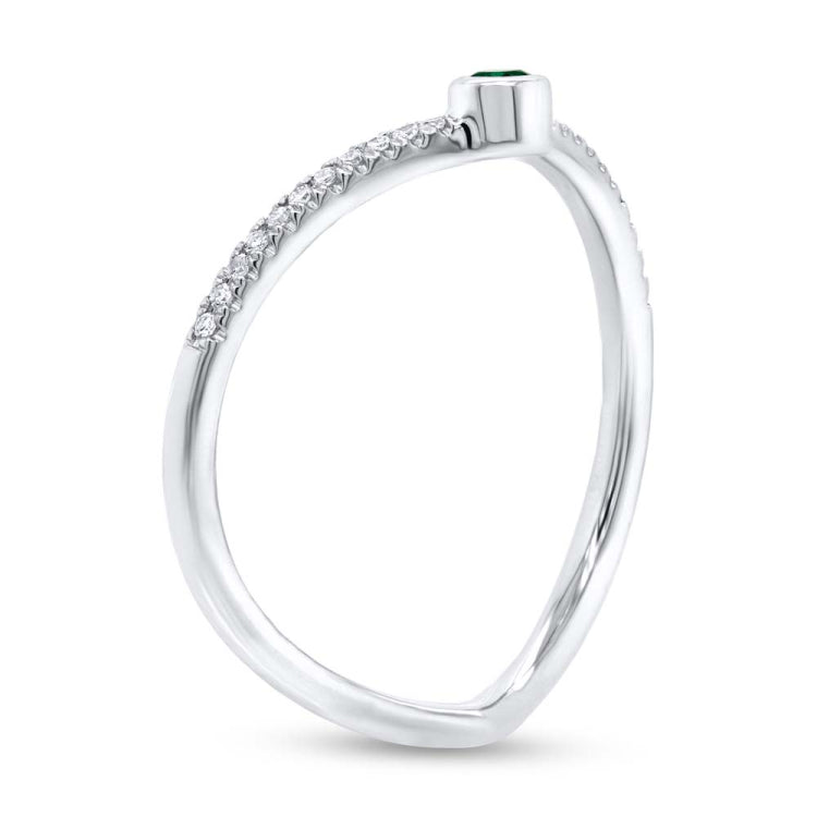 0.06ct Diamond & 0.04ct Emerald 14k White Gold Lady's Ring Size 5.5 0.06ct Diamond & 0.04ct Emerald 14k White Gold Lady's Ring Size 5.5