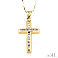 1/2 Ctw Round Cut Diamond Cross Pendant in 14K Yellow Gold with Chain 1/2 Ctw Round Cut Diamond Cross Pendant in 14K Yellow Gold with Chain