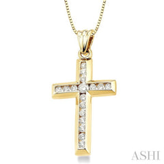 1/2 Ctw Round Cut Diamond Cross Pendant in 14K Yellow Gold with Chain 1/2 Ctw Round Cut Diamond Cross Pendant in 14K Yellow Gold with Chain