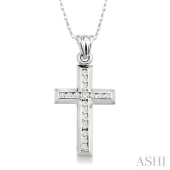 1/4 Ctw Round Cut Diamond Cross Pendant in 14K White Gold with Chain 1/4 Ctw Round Cut Diamond Cross Pendant in 14K White Gold with Chain