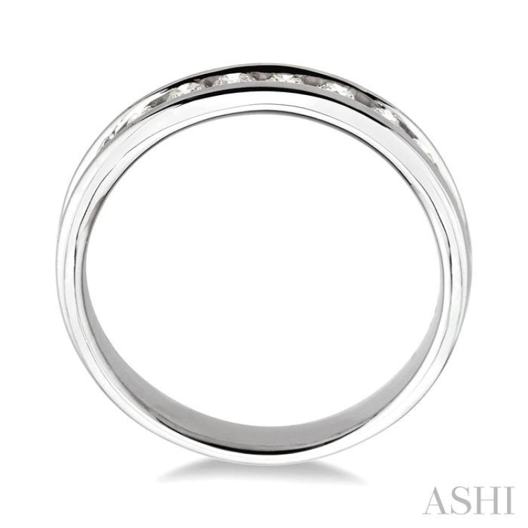 1/2 Ctw Round Cut Diamond Wedding Band in 14K White Gold 1/2 Ctw Round Cut Diamond Wedding Band in 14K White Gold