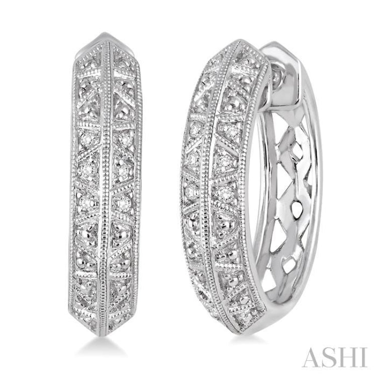 1/20 Ctw Round Cut Diamond Fashion Earrings in Sterling Silver 1/20 Ctw Round Cut Diamond Fashion Earrings in Sterling Silver