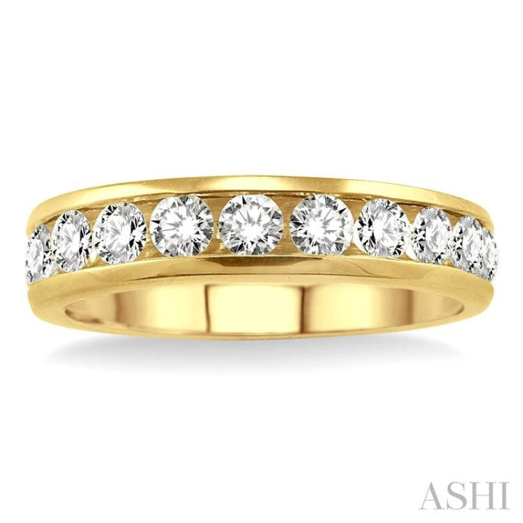 1/2 Ctw Round Cut Diamond Wedding Band in 14K Yellow Gold 1/2 Ctw Round Cut Diamond Wedding Band in 14K Yellow Gold