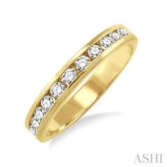 1/6 Ctw Round Cut Diamond Wedding Band in 14K Yellow Gold 1/6 Ctw Round Cut Diamond Wedding Band in 14K Yellow Gold
