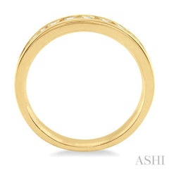 1/6 Ctw Round Cut Diamond Wedding Band in 14K Yellow Gold 1/6 Ctw Round Cut Diamond Wedding Band in 14K Yellow Gold