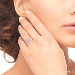 1/20 ctw Round Cut Diamond Arrow Ring in Sterling Silver 1/20 ctw Round Cut Diamond Arrow Ring in Sterling Silver