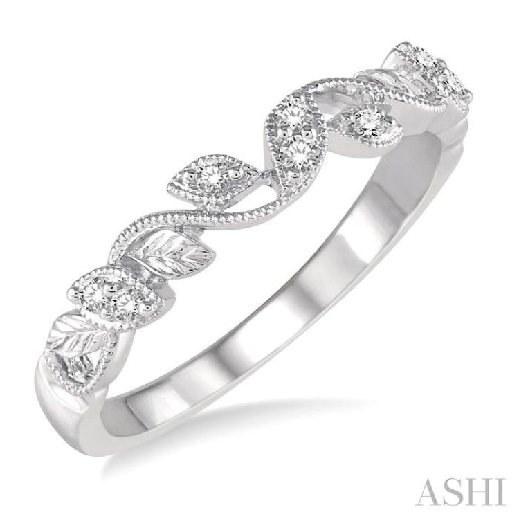 1/10 Ctw Leaf Motif Round Cut Diamond Wedding Band in 14K White Gold 1/10 Ctw Leaf Motif Round Cut Diamond Wedding Band in 14K White Gold
