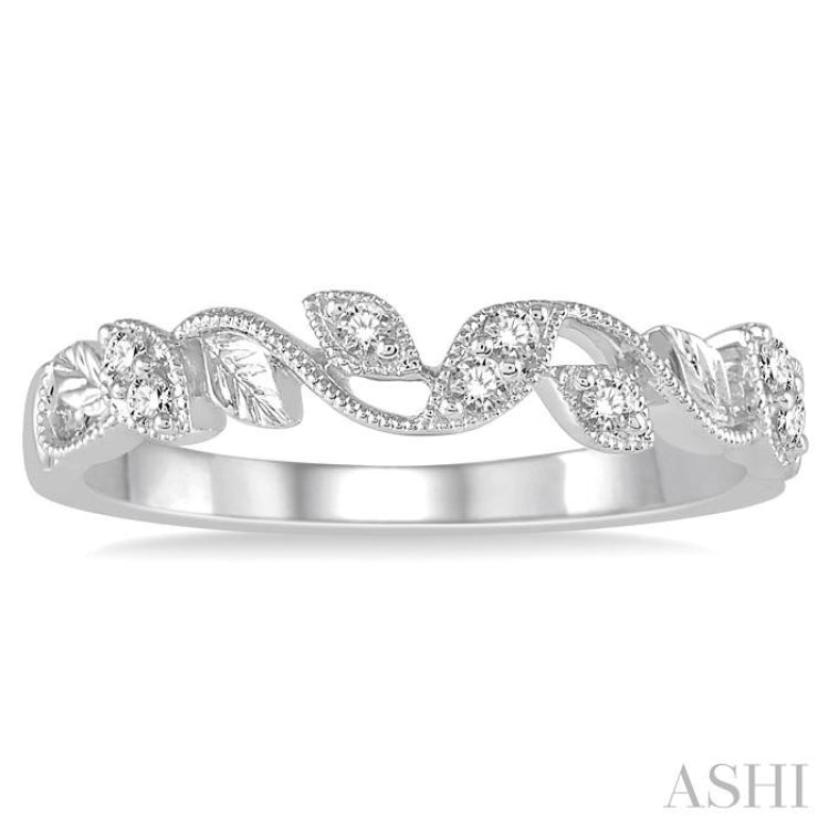 1/10 Ctw Leaf Motif Round Cut Diamond Wedding Band in 14K White Gold 1/10 Ctw Leaf Motif Round Cut Diamond Wedding Band in 14K White Gold