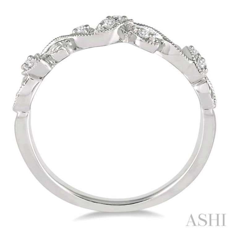 1/10 Ctw Leaf Motif Round Cut Diamond Wedding Band in 14K White Gold 1/10 Ctw Leaf Motif Round Cut Diamond Wedding Band in 14K White Gold