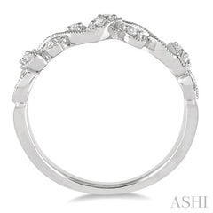 1/10 Ctw Leaf Motif Round Cut Diamond Wedding Band in 14K White Gold 1/10 Ctw Leaf Motif Round Cut Diamond Wedding Band in 14K White Gold