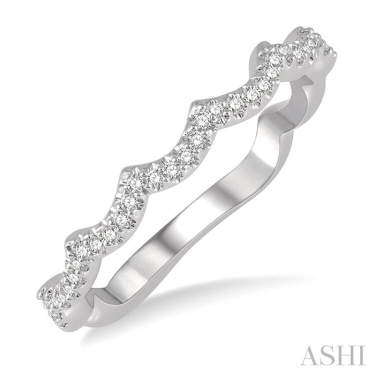 1/6 Ctw Wavy Pattern Round Cut Diamond Wedding Band in 14K White Gold 1/6 Ctw Wavy Pattern Round Cut Diamond Wedding Band in 14K White Gold