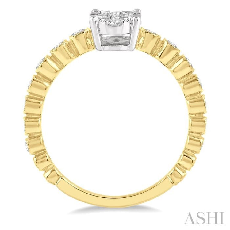 1/3 Ctw Oval Shape Lattice Shank Lovebright Diamond Cluster Ring in 14K Yellow and White Gold 1/3 Ctw Oval Shape Lattice Shank Lovebright Diamond Cluster Ring in 14K Yellow and White Gold
