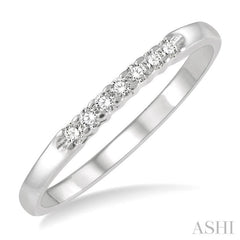 1/10 Ctw 7 Stone Round Cut Diamond Wedding Band in 14K White Gold 1/10 Ctw 7 Stone Round Cut Diamond Wedding Band in 14K White Gold