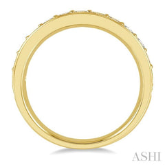 3/4 ctw Round Cut Diamond Wedding Band in 14K Yellow Gold 3/4 ctw Round Cut Diamond Wedding Band in 14K Yellow Gold