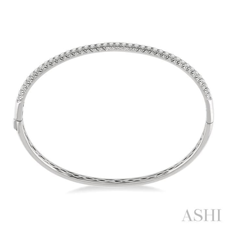 1 Ctw Round Cut Diamond Stackable Bangle in 14K White Gold 1 Ctw Round Cut Diamond Stackable Bangle in 14K White Gold