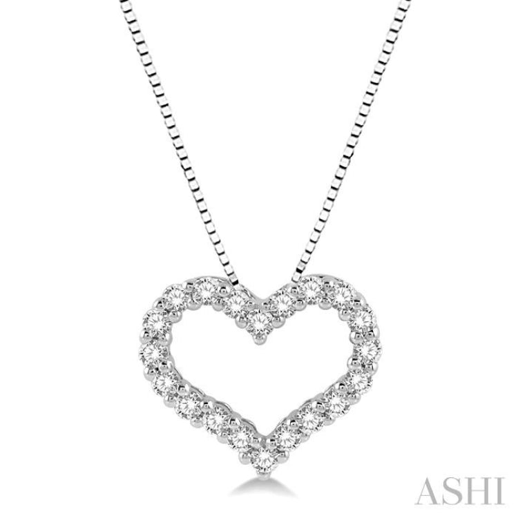 1/2 Ctw Heart Shape Round Cut Diamond Pendant With Chain in 14K White Gold 1/2 Ctw Heart Shape Round Cut Diamond Pendant With Chain in 14K White Gold