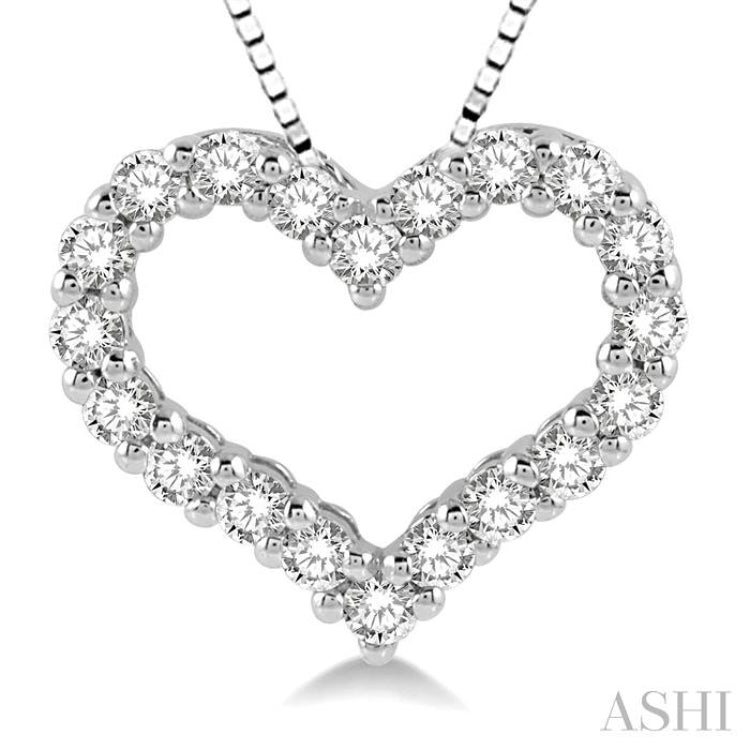 1/2 Ctw Heart Shape Round Cut Diamond Pendant With Chain in 14K White Gold 1/2 Ctw Heart Shape Round Cut Diamond Pendant With Chain in 14K White Gold